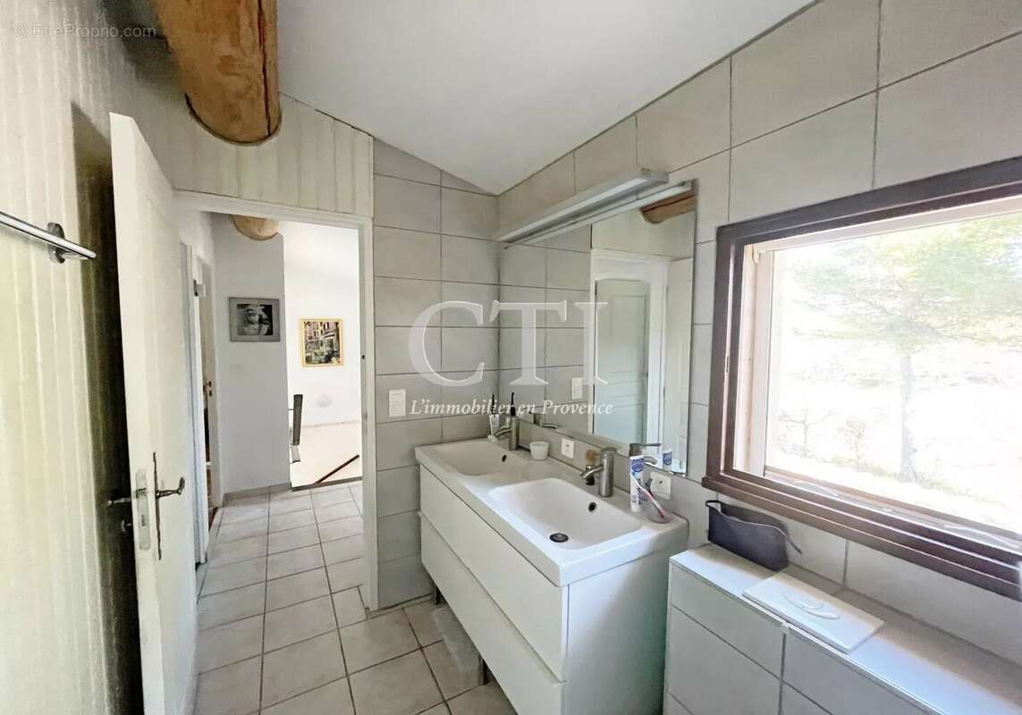 Maison à VAISON-LA-ROMAINE