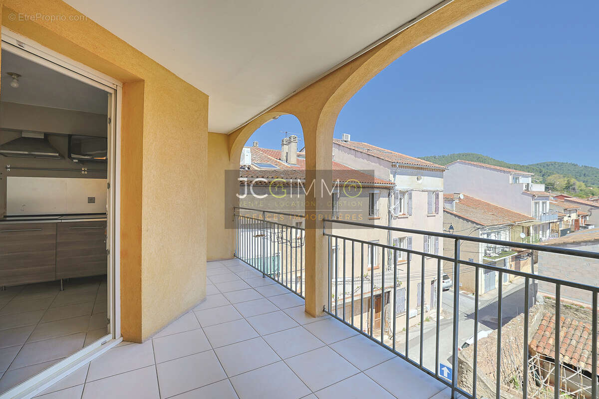 Appartement à PUGET-VILLE