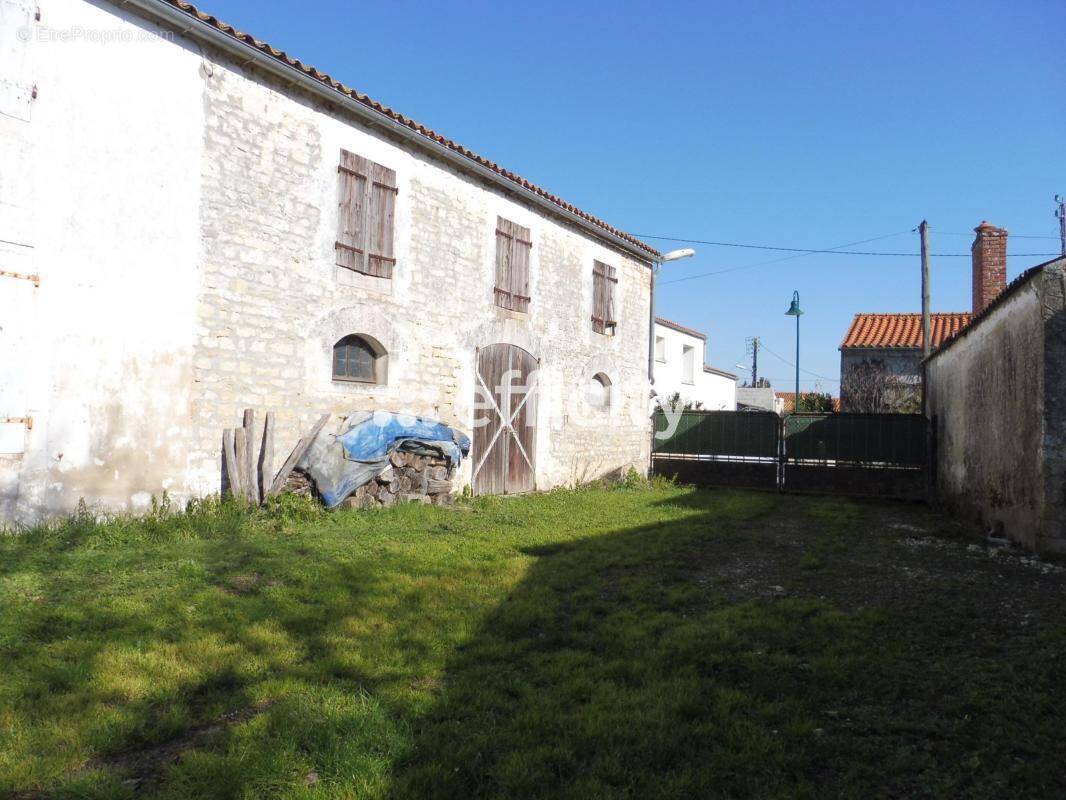 Maison à CIRE-D'AUNIS