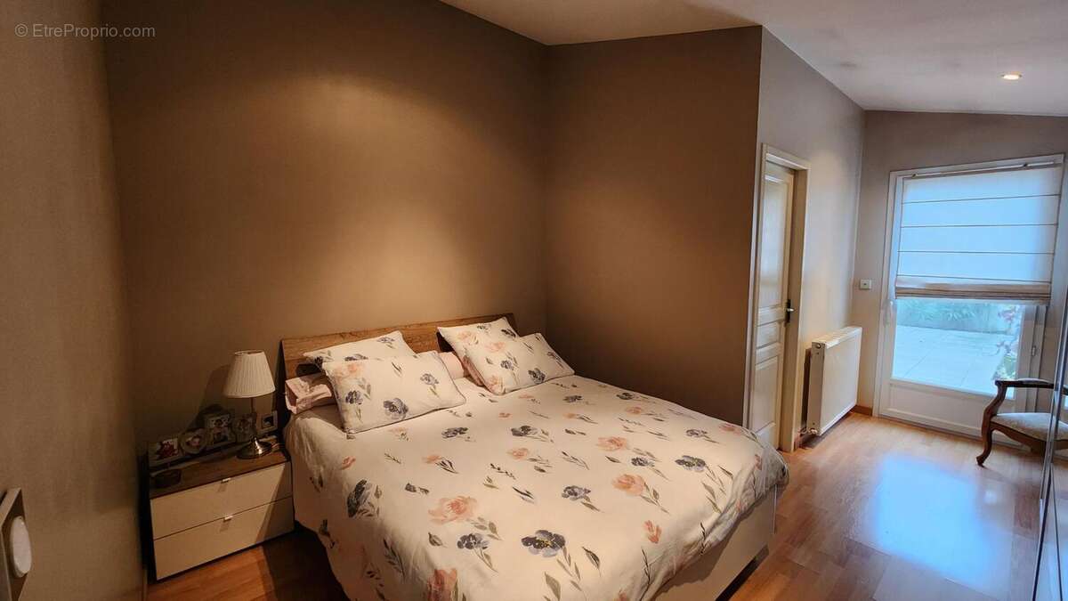 Photo 2 - Maison à DECINES-CHARPIEU