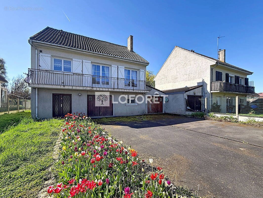 Maison à REAU