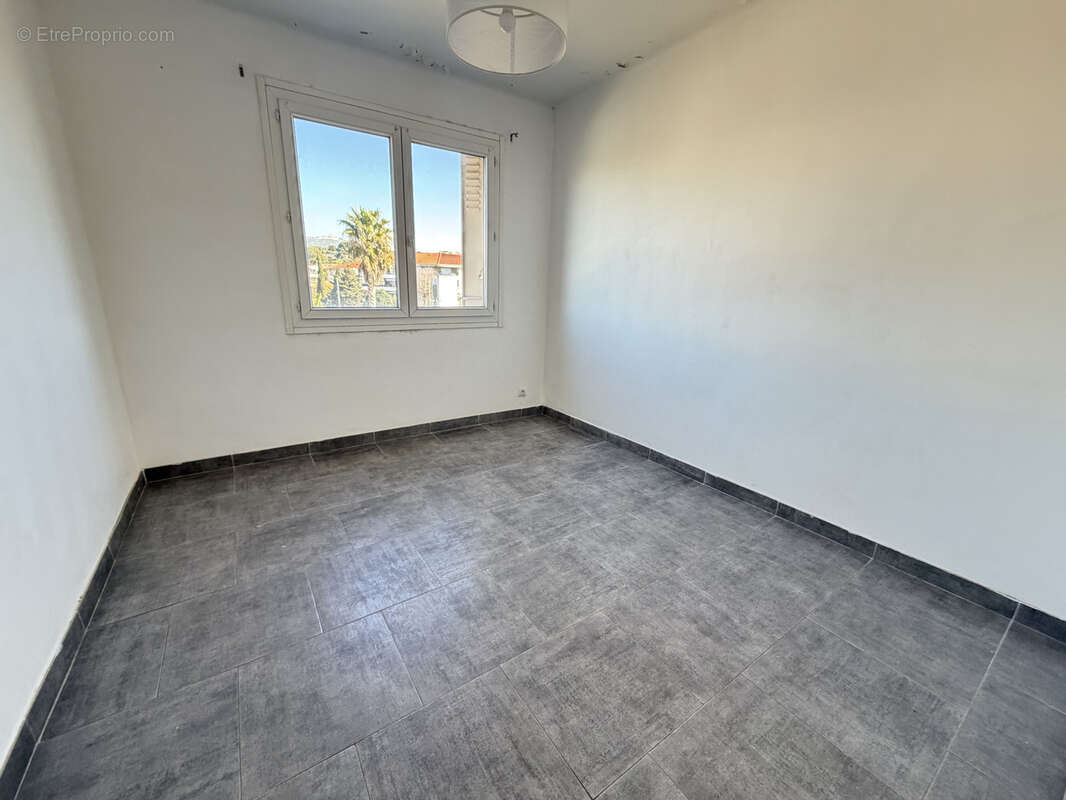 Appartement à MARSEILLE-14E