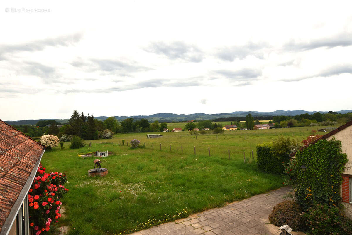 Maison à LE BREUIL