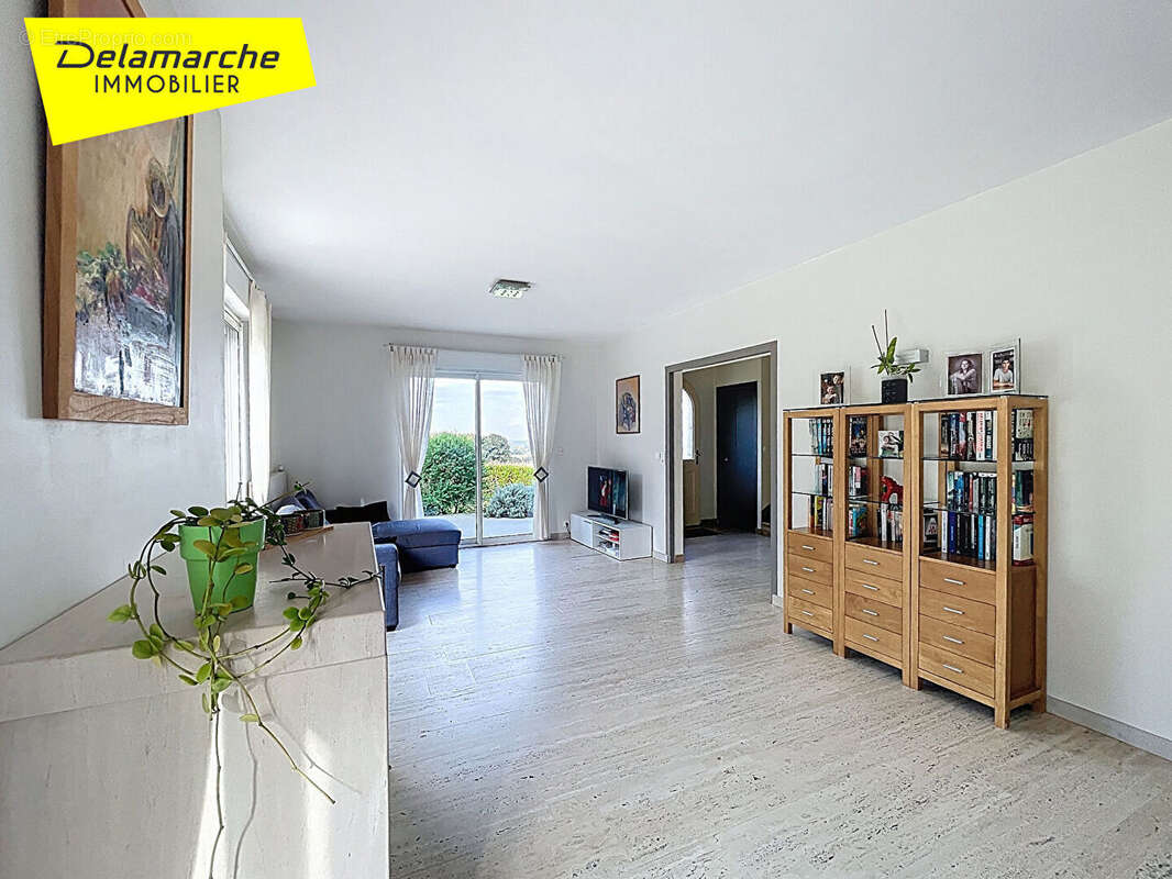 Maison à SAINT-HILAIRE-DU-HARCOUET