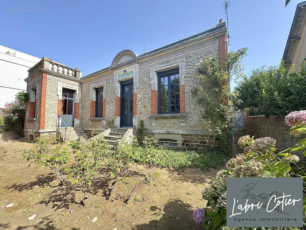 Façade maison - Maison à CHALLANS
