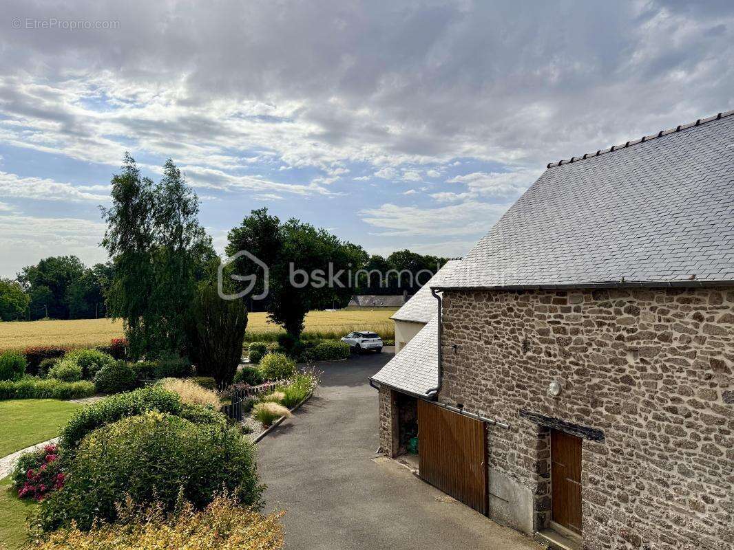 Ensemble immobilier de caractère au cœur de la campagne de Plestan - photo 12