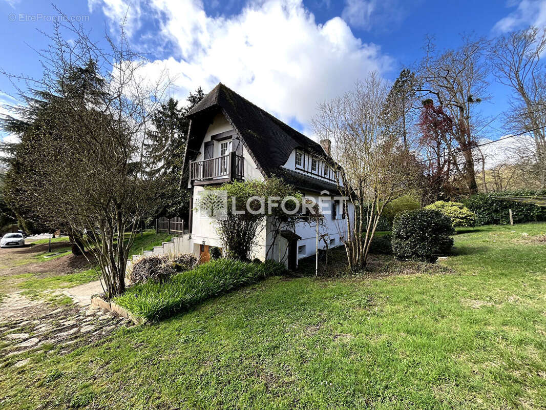 Maison à OINVILLE-SUR-MONTCIENT