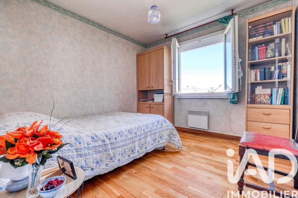 Photo 9 - Maison à VAUJOURS