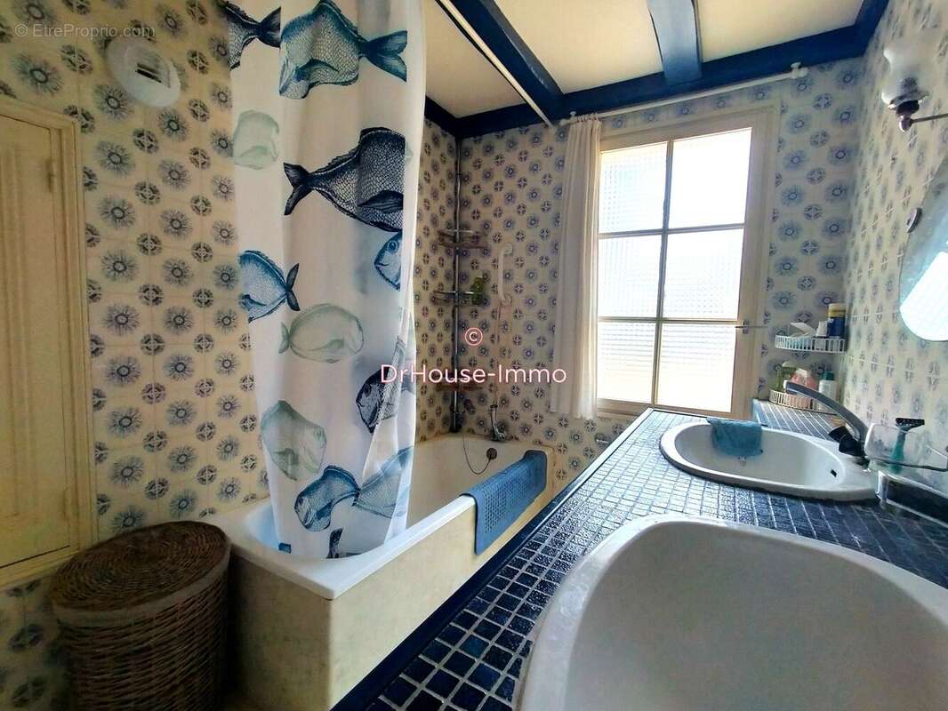 Maison à VENDEUVRE-DU-POITOU