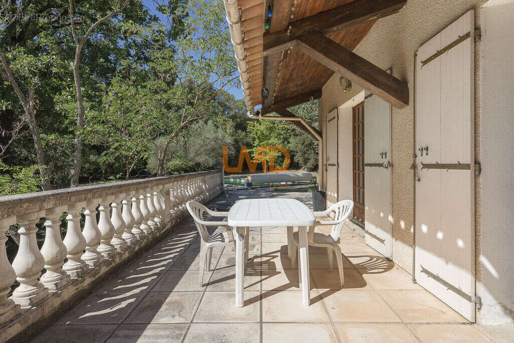 Maison à FLASSANS-SUR-ISSOLE