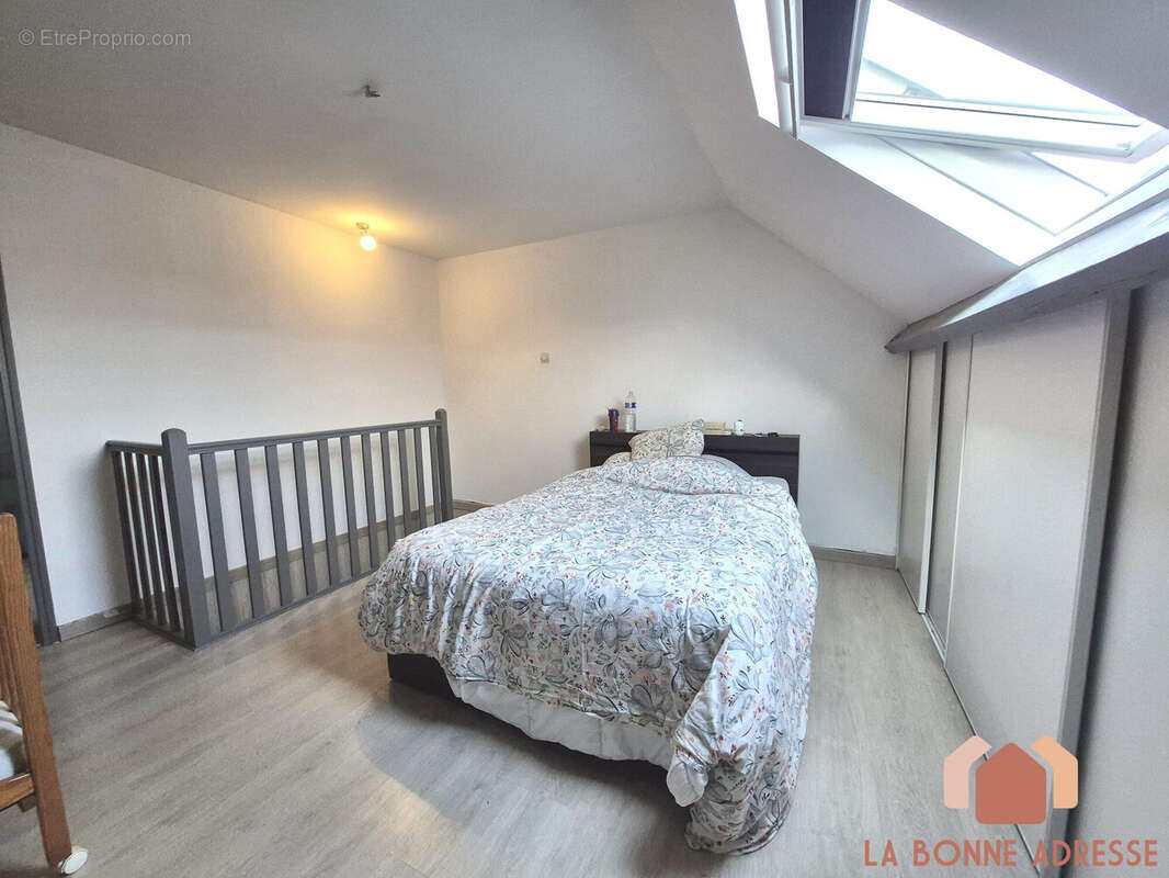 chambre 3 , 2 ème étage - Maison à WATTRELOS