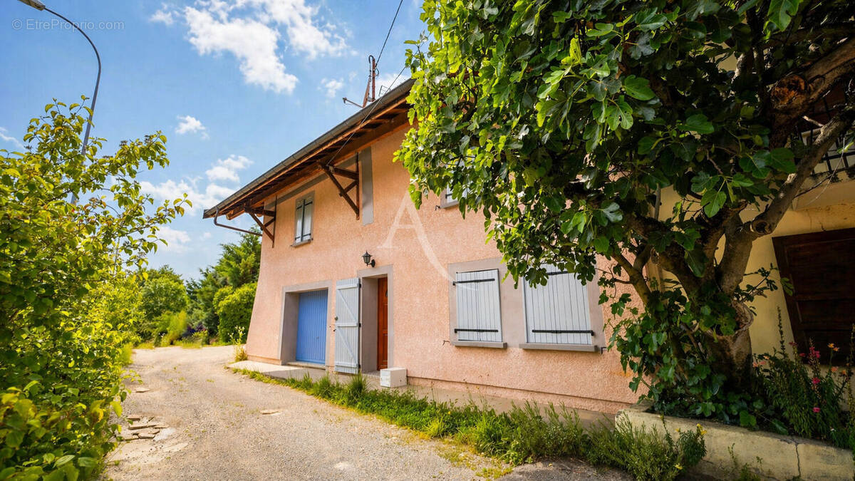 Maison à CHENEX