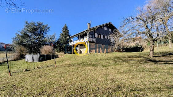 Maison à APINAC