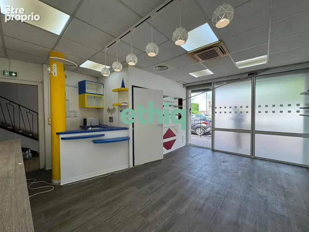 Commerce 40 m² à vendre à Le Gosier (97190) - photo 2