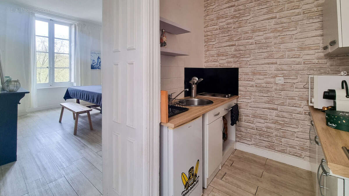 Séjour/Cuisine - Appartement à CARCASSONNE