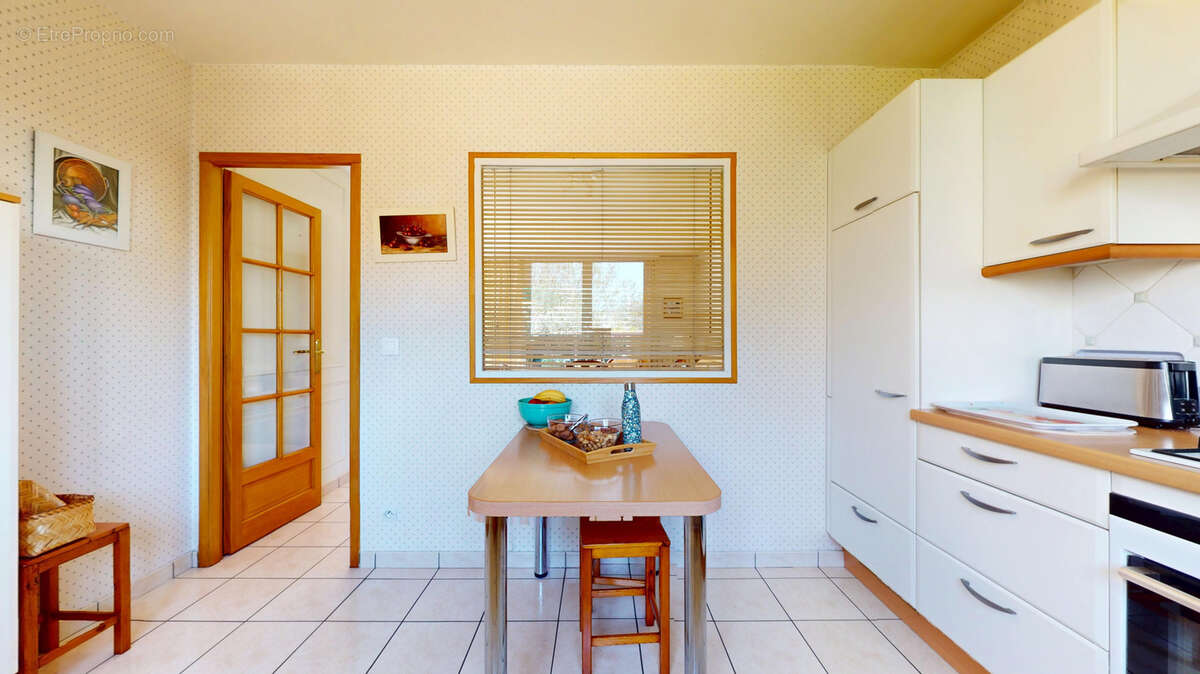 Maison à SAINTE-GENEVIEVE-DES-BOIS