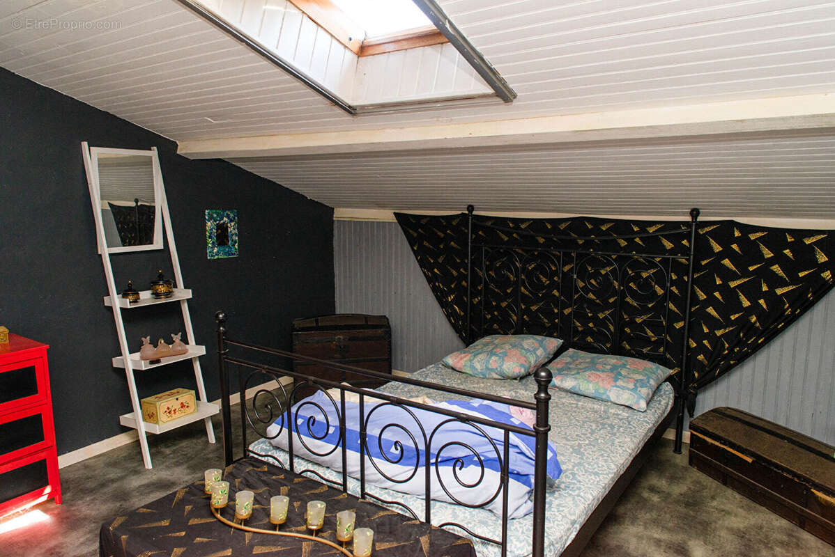 Maison à LE CHAFFAUT-SAINT-JURSON