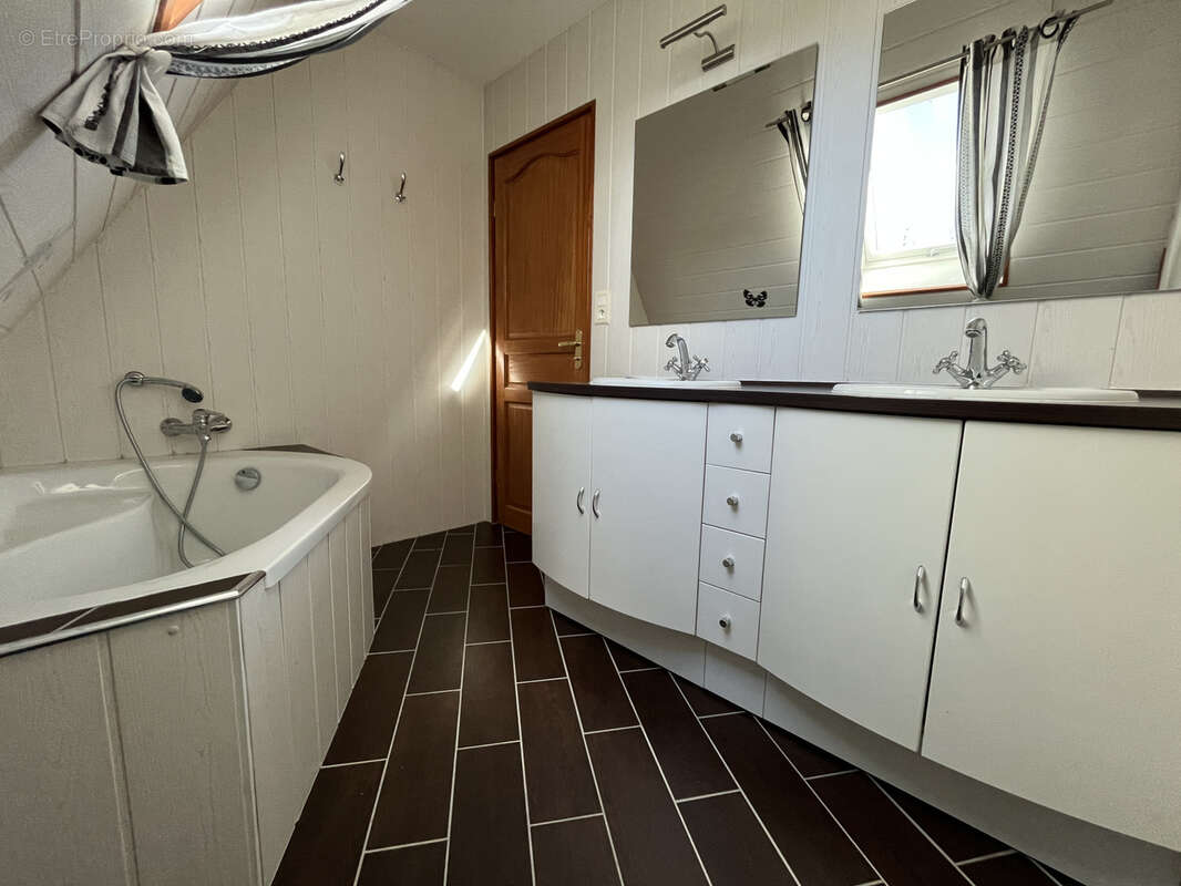 Maison à SAINT-CLAIR-SUR-EPTE