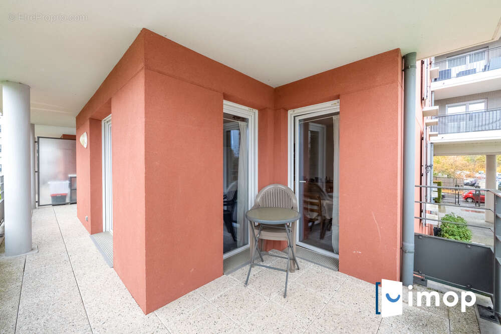 T3 avec terrasse 16 m² et double parking sécurisé - photo 9