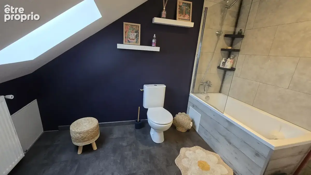 Propriété avec maison d'habitation d'environ 172 m2 et dépendances sur 4.39 HA - photo 6