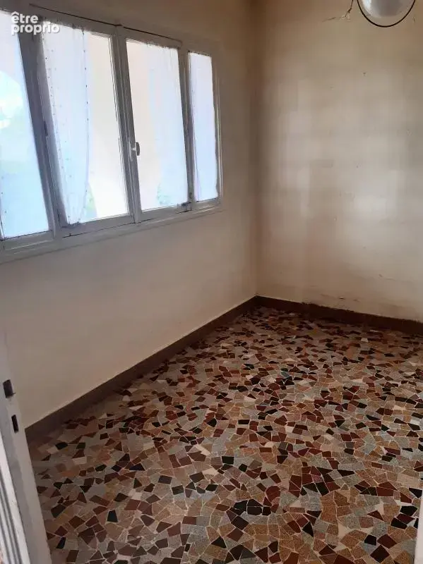 Maison 5 pièces 85 m² à vendre à Puy-Guillaume (63290) - photo 5