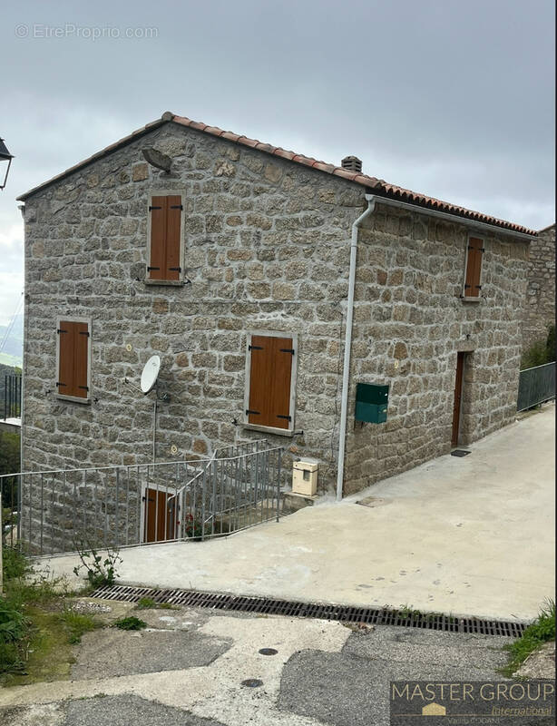 Maison à FOZZANO