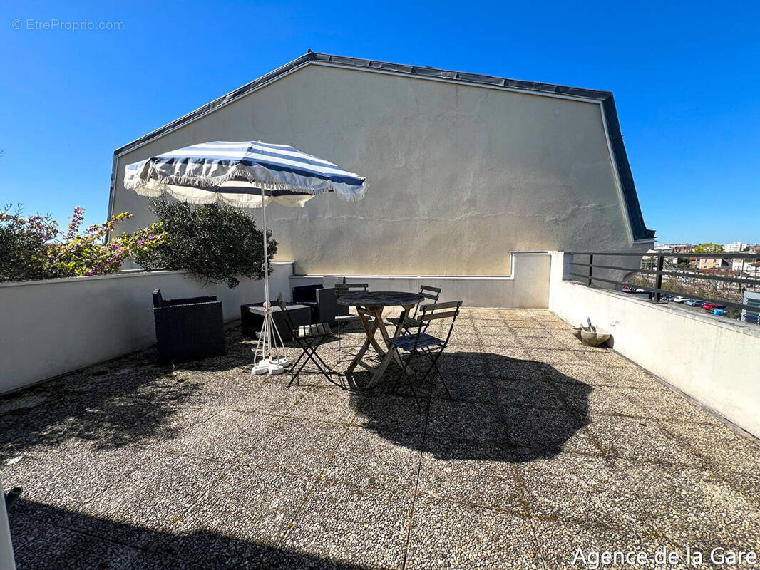 Appartement à HOUILLES