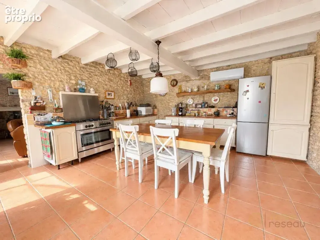 Maison 5 pièces 182 m² à vendre à Thenezay (79390) - photo 2