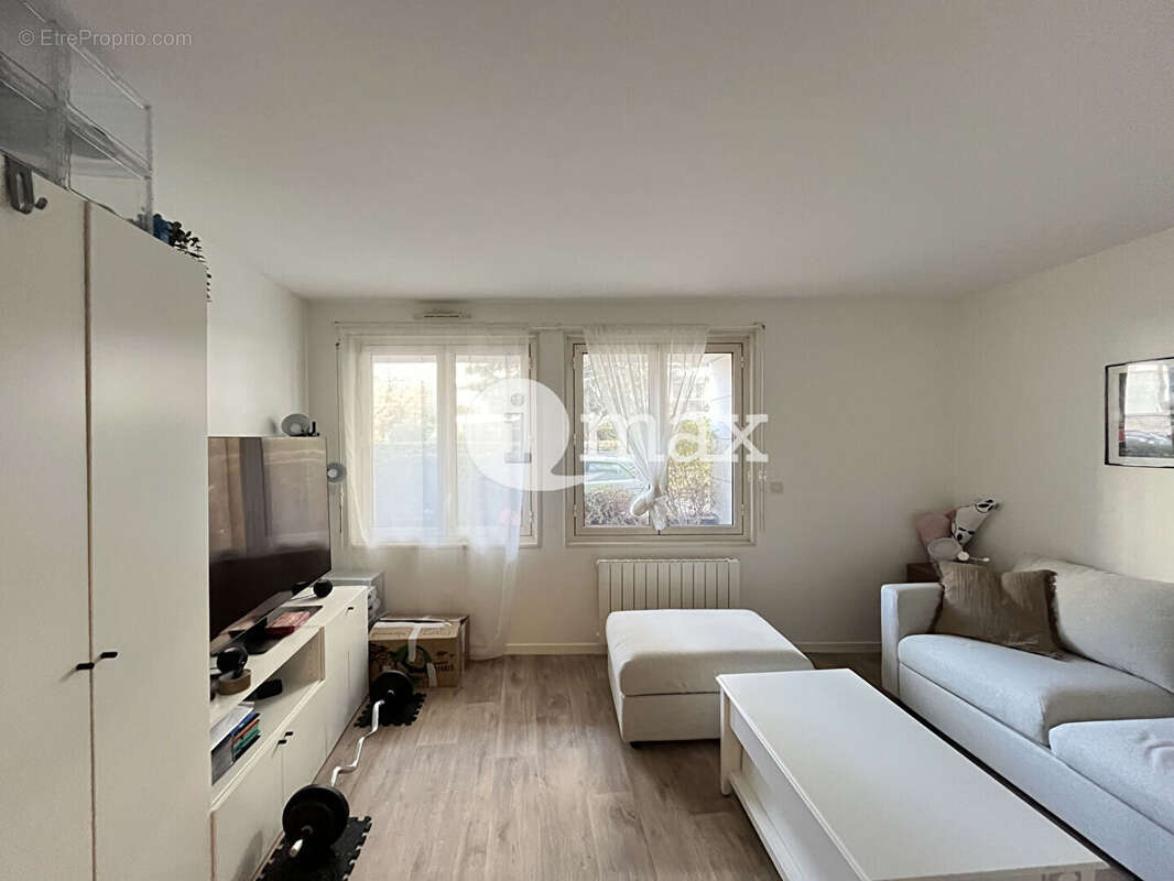Appartement à LEVALLOIS-PERRET