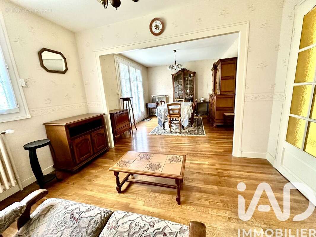 Photo 2 - Maison à REUILLY