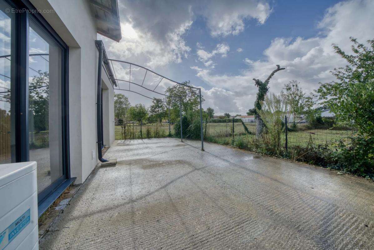 Maison à TONNAY-CHARENTE