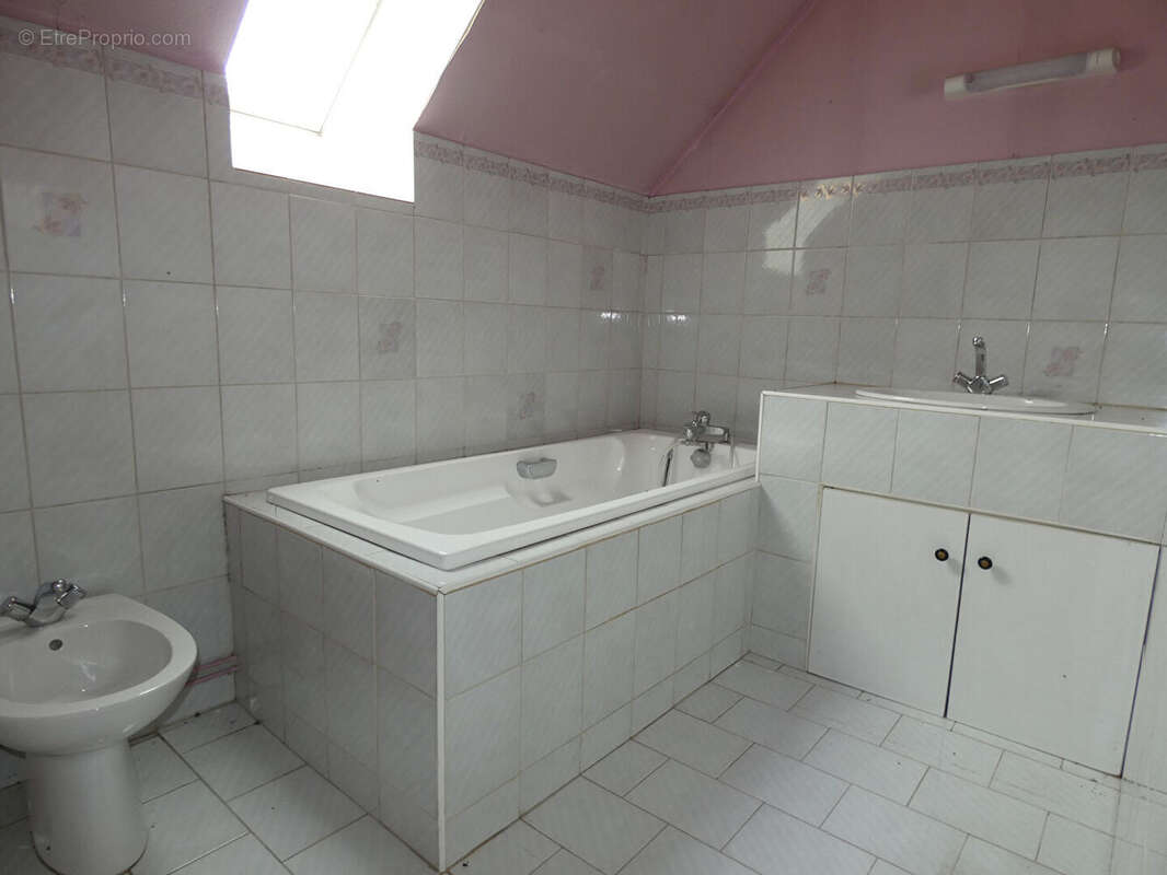 Maison 87 m² à Moulines  - photo 5