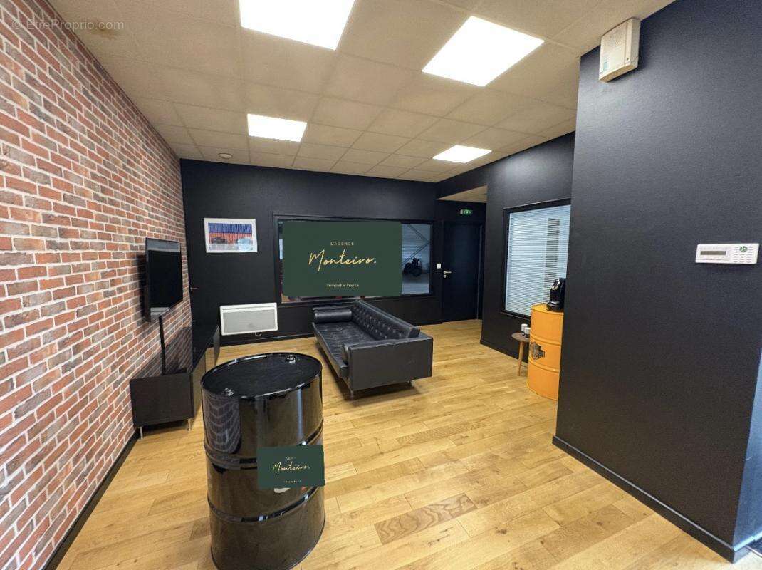 Commerce à THORIGNE-FOUILLARD