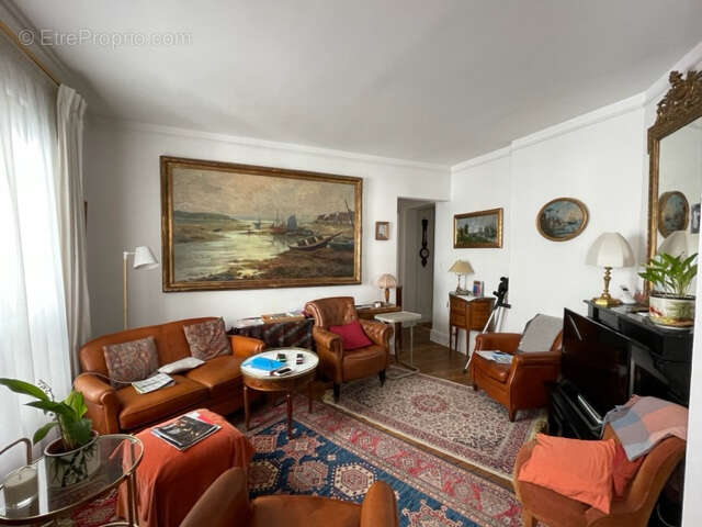 A vendre - appartement 3 pieces - boulevard de grenelle 75015 paris - photo 2