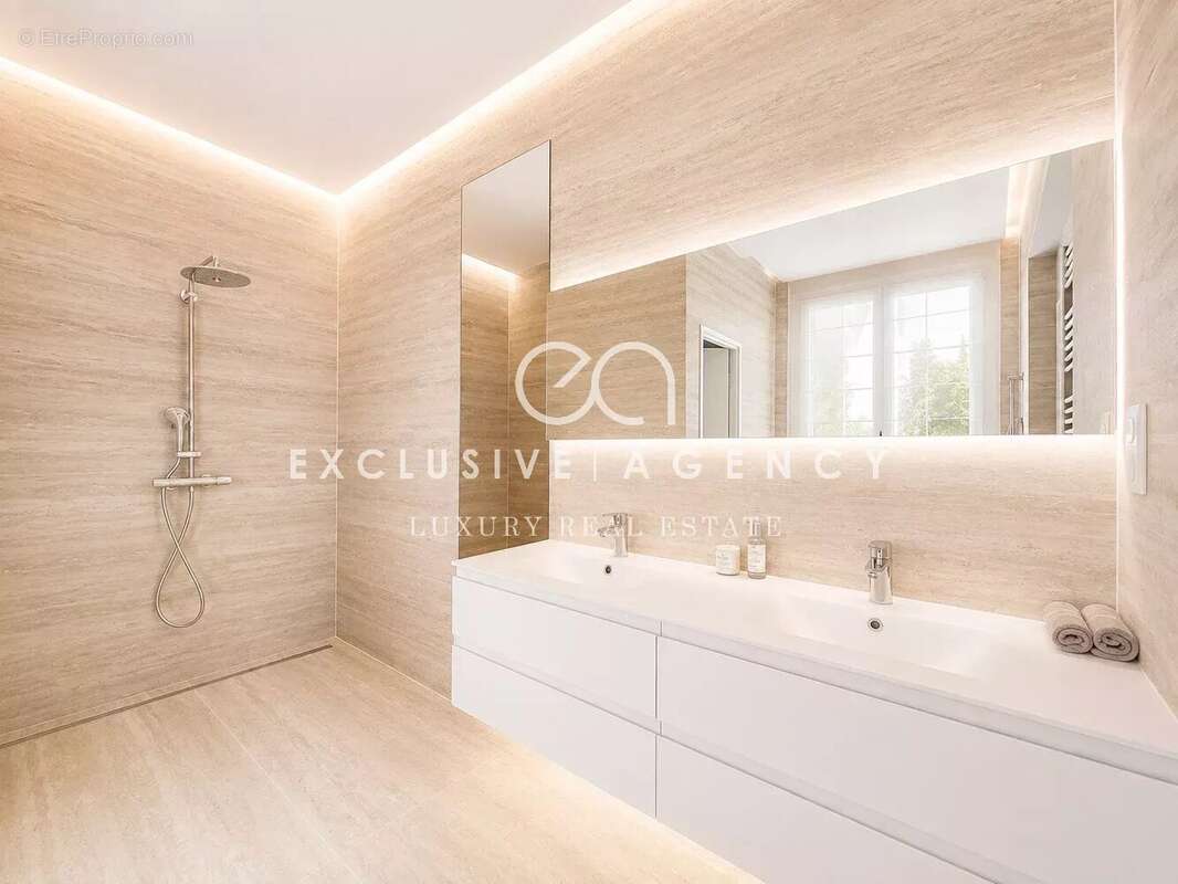 Cannes vente Appartement 132m² avec patio intérieur de 110 m² - photo 9