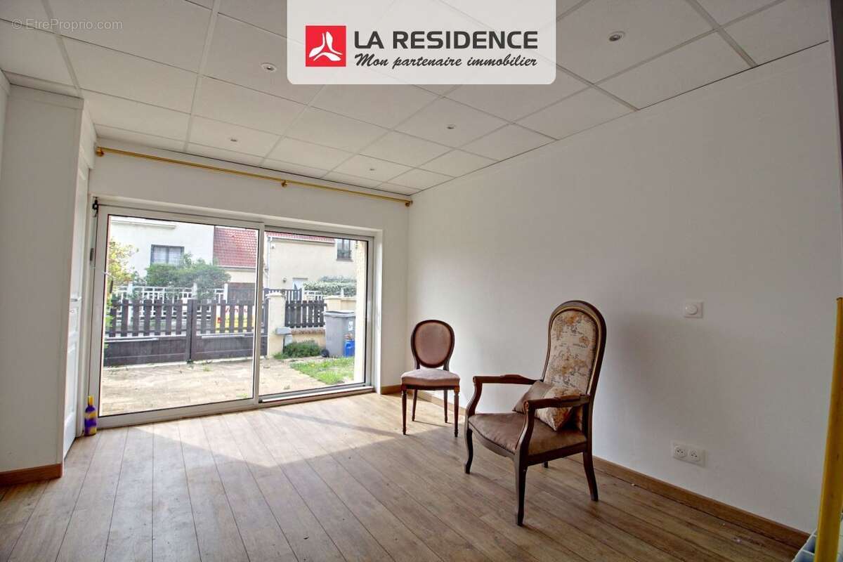 Maison à LES MUREAUX