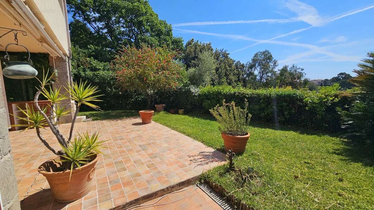 Appartement à VILLENEUVE-LOUBET