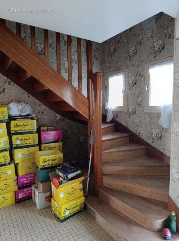 Maison à CLEDEN-POHER