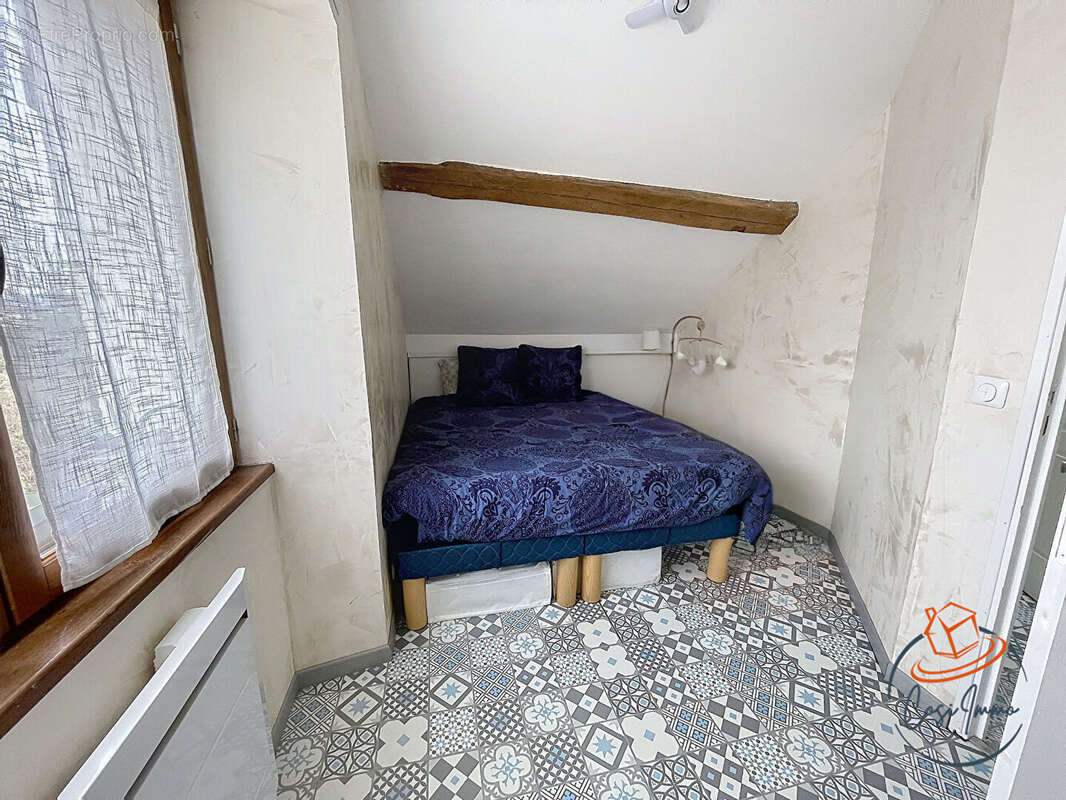 Appartement à PERON