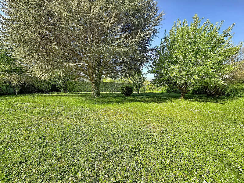 Maison à SAINT-GENIS-POUILLY