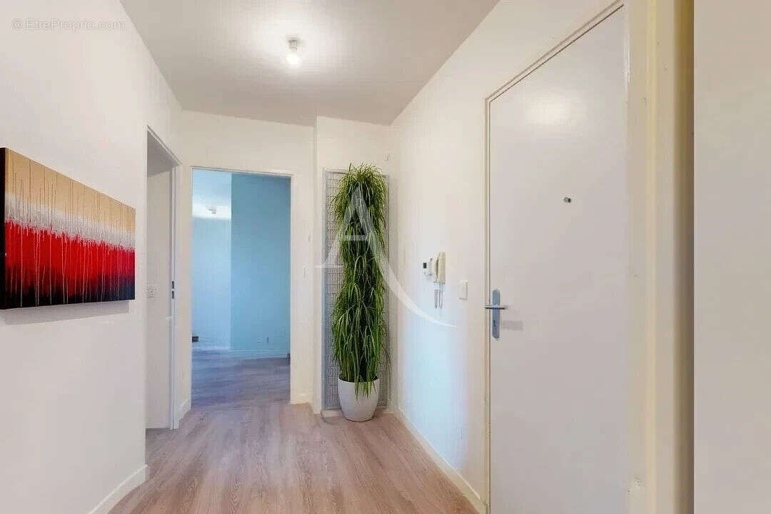 Appartement à LA QUEUE-EN-BRIE