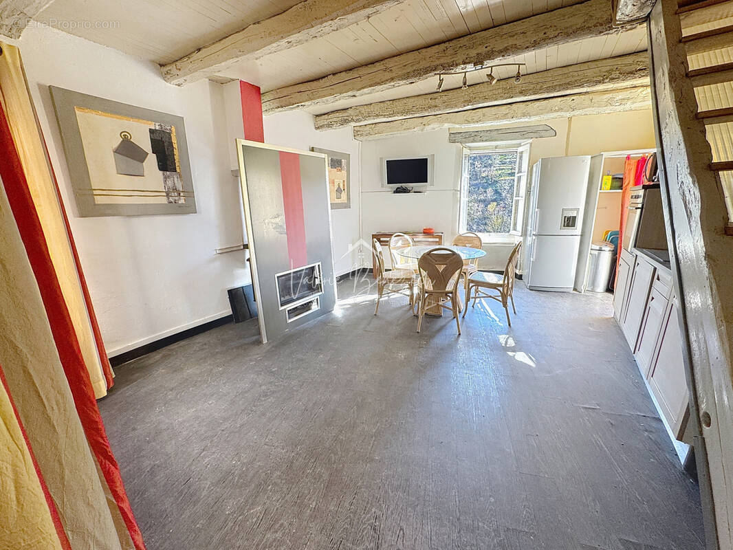 Maison à SAINT-SERNIN-SUR-RANCE