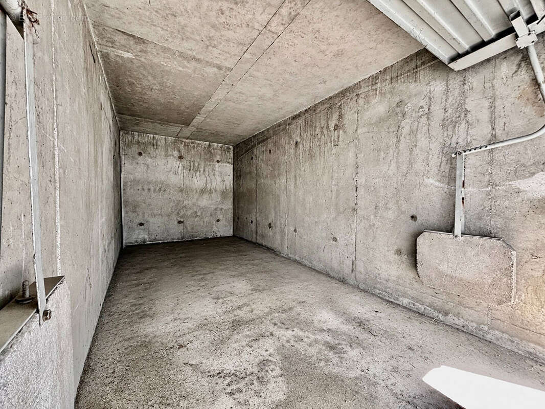 Lumineux T3 avec garage, balcon et vue dégagée - La Terrasse - photo 7