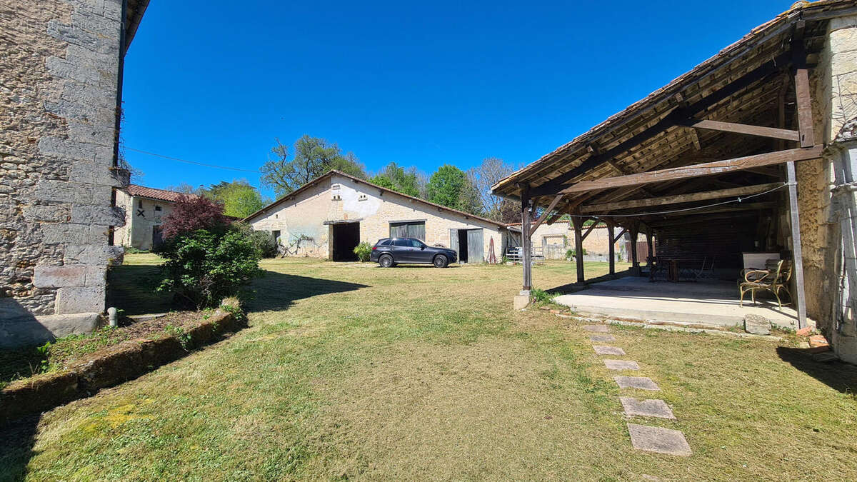 Charente property for sale Aubeterre sur Dronne _1 - Maison à AUBETERRE-SUR-DRONNE