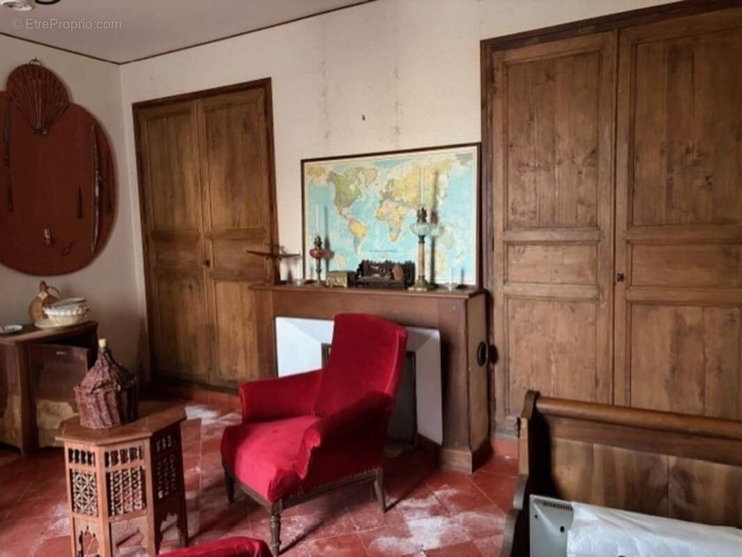 PLAISANCE DU GERS(32): MAISON BOURGEOISE avec garages et dependances , dans son jus, 190m2 sur terrain paysagé et pâture de 5.00 - photo 2