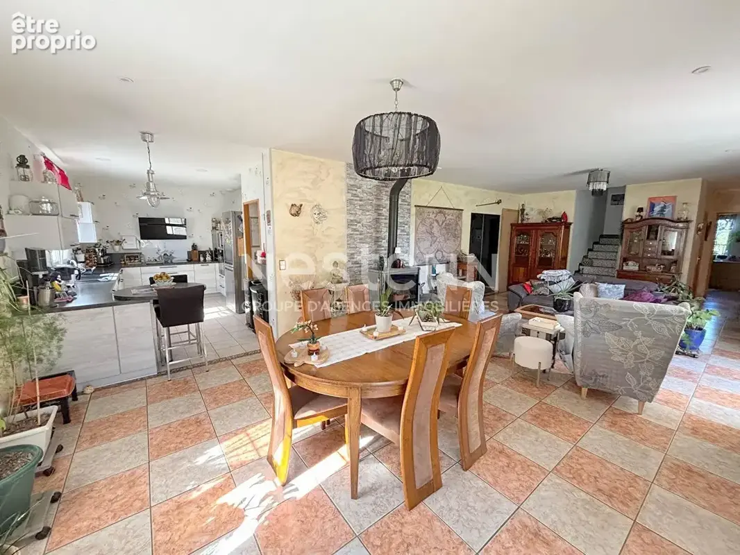 Maison Chaumont En Vexin - 254 m2 - 7 chambres - garage double - 1500m² de terrain - photo 5