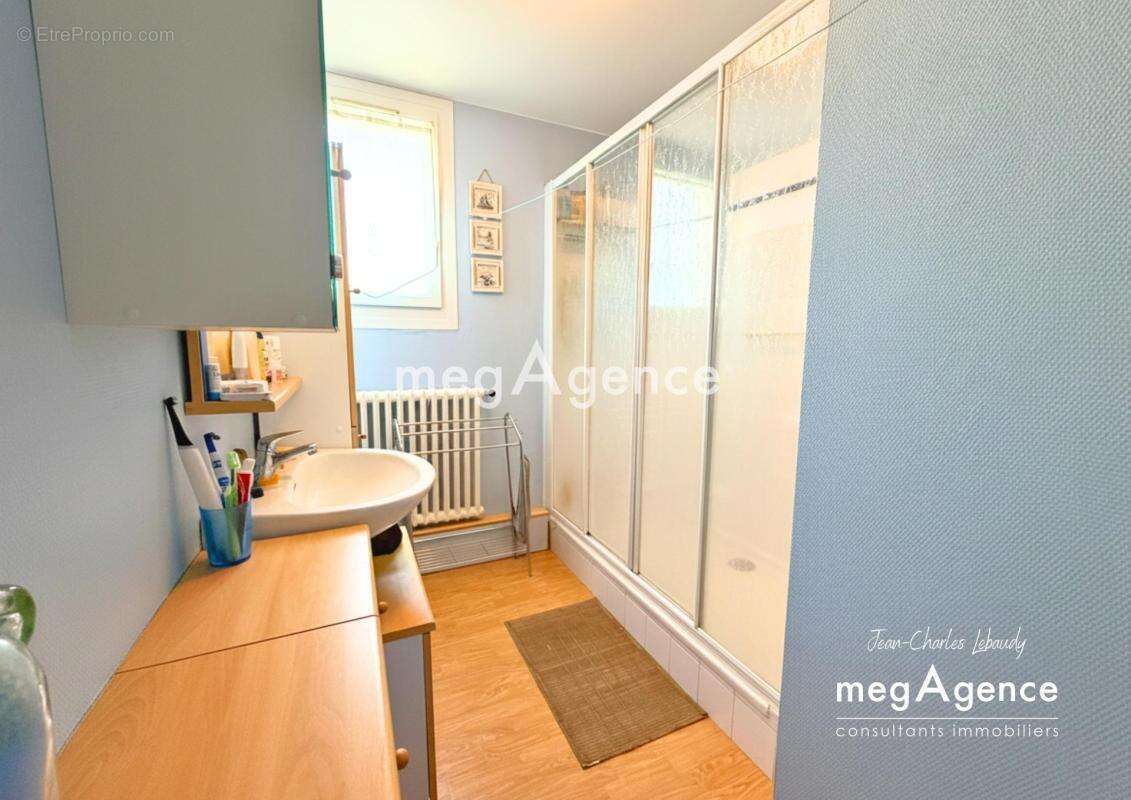 Appartement 5 pièce vue mer - Centre Ville - photo 8