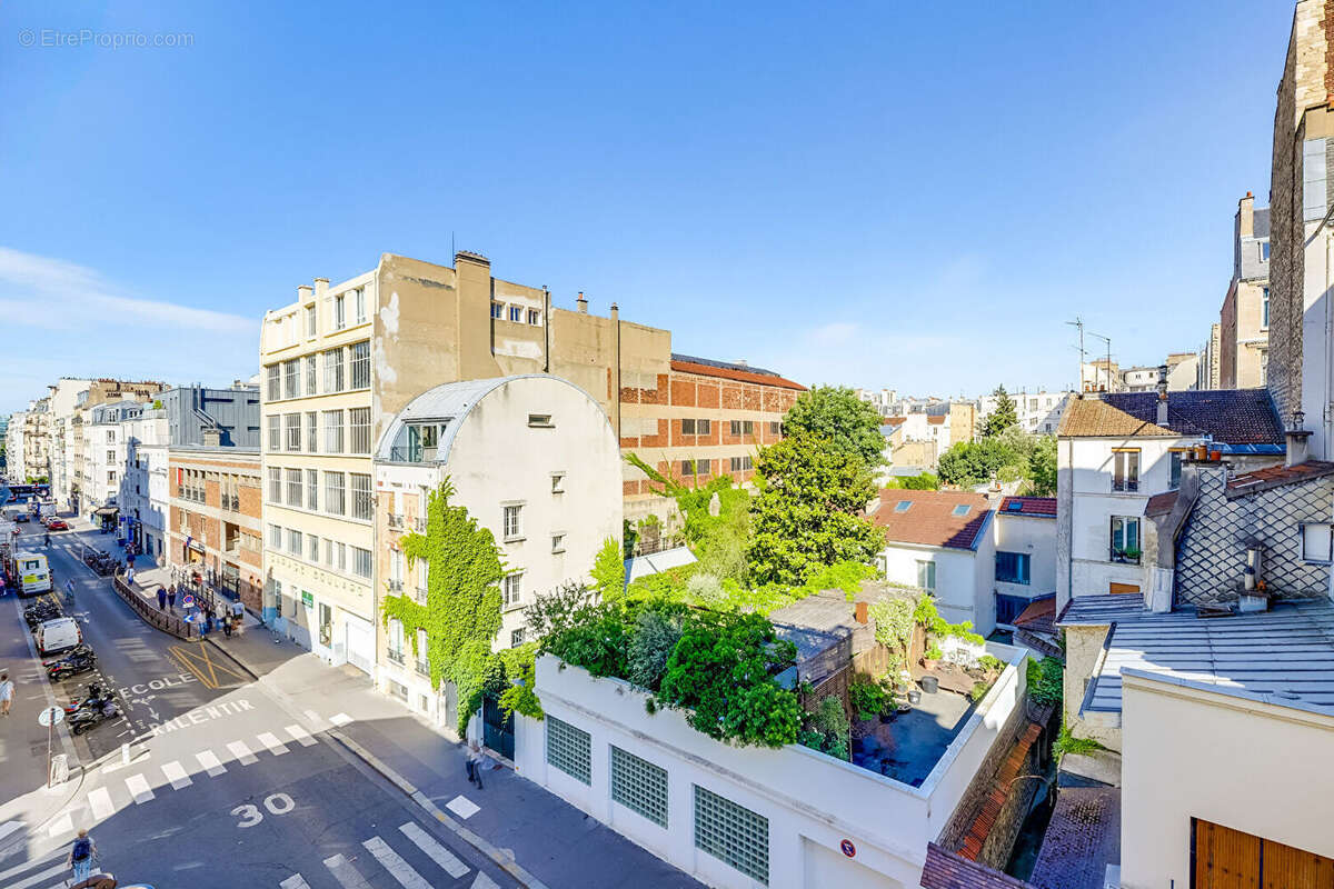 Appartement à PARIS-14E