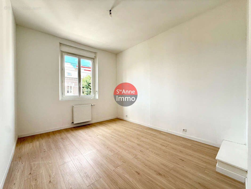 Maison à MEHARICOURT