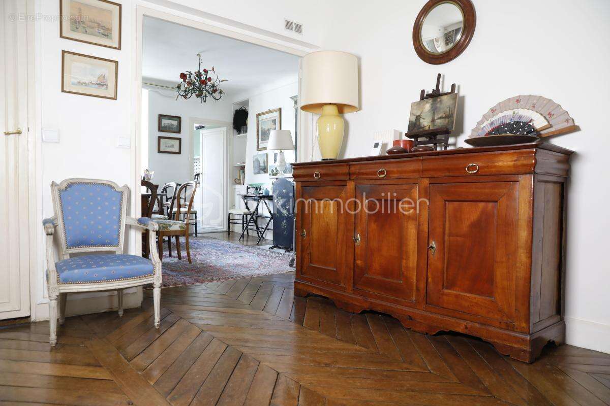 Appartement à PARIS-6E